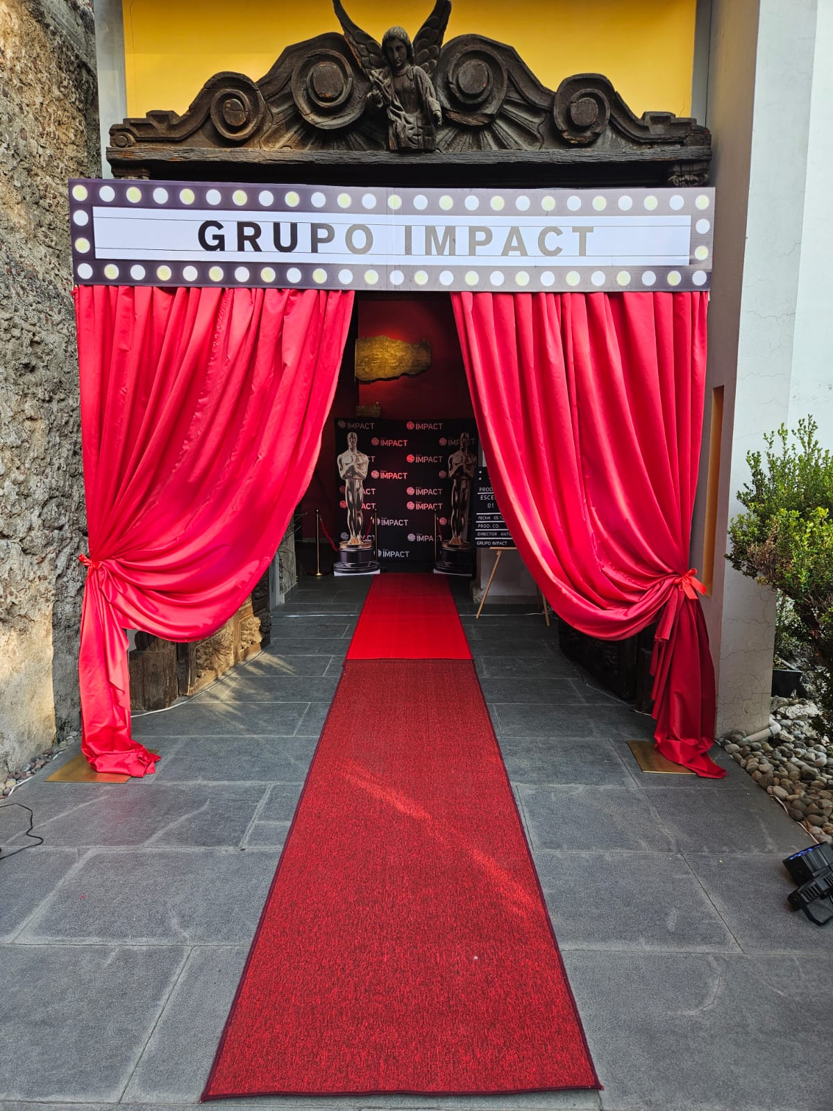Mampara con globos para evento - Perfect Party