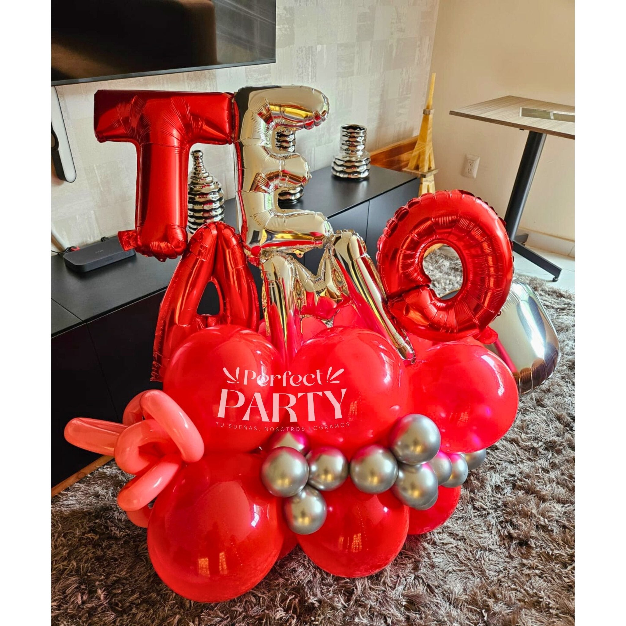 Propuesta Matrimonio - Letras LED y decoración con globos - Perfect Party