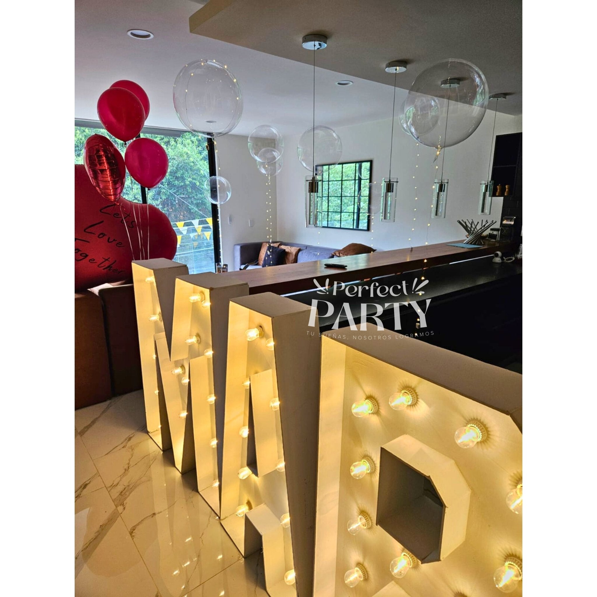 Propuesta Matrimonio - Letras LED y decoración con globos - Perfect Party