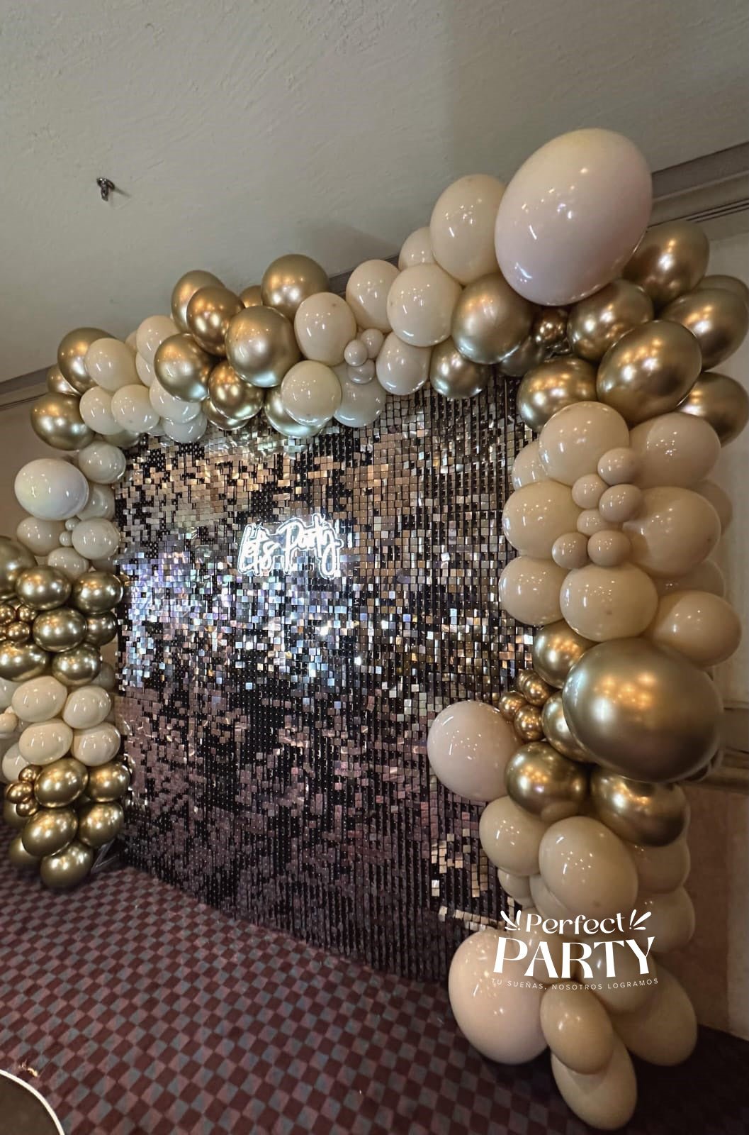 Shimmer Wall - Perfect Party