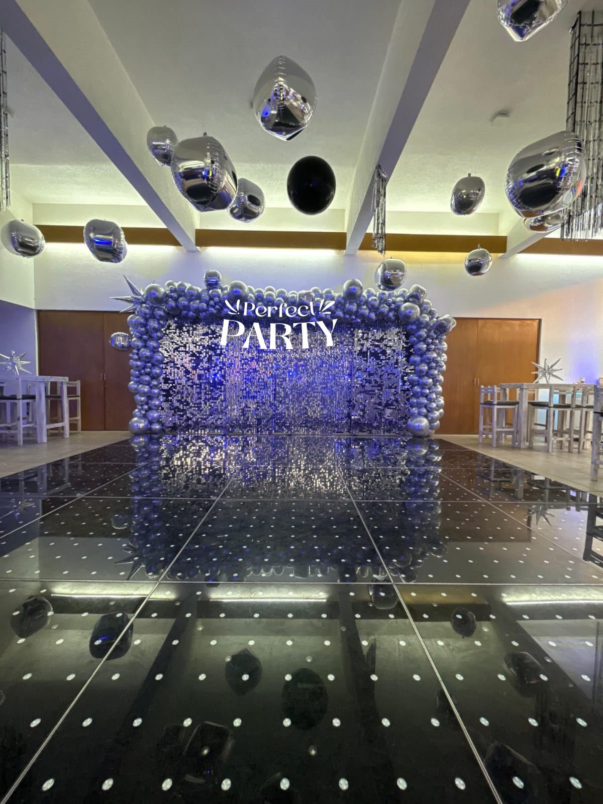 Shimmer Wall - Perfect Party