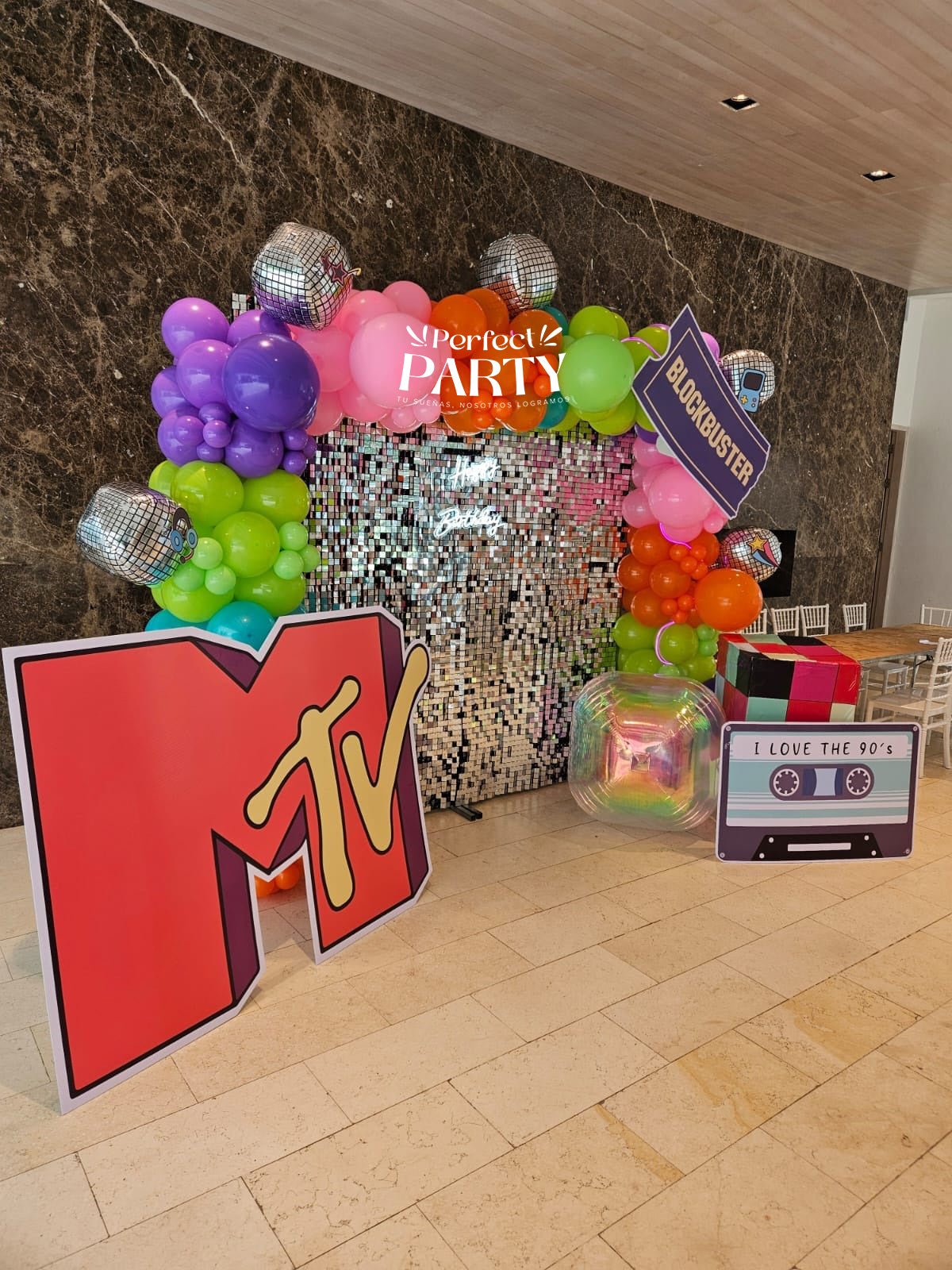 Shimmer Wall - Perfect Party