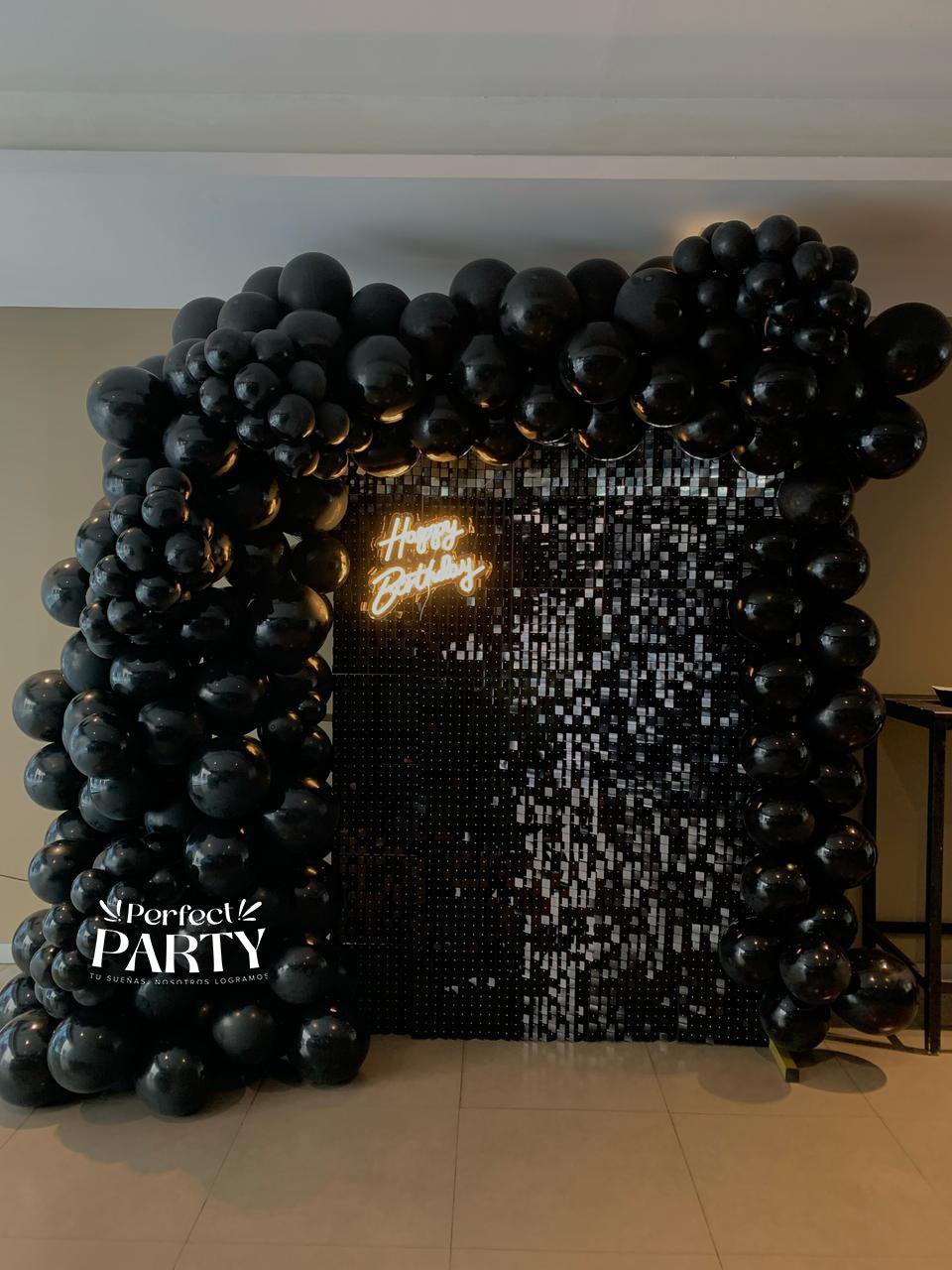 Shimmer Wall - Perfect Party